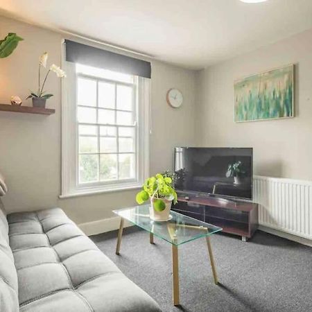Cambridge 3 Bedroom Flat With Private Parking Eksteriør billede