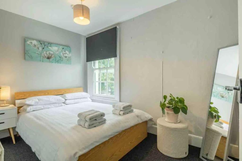 Cambridge 3 Bedroom Flat With Private Parking Eksteriør billede