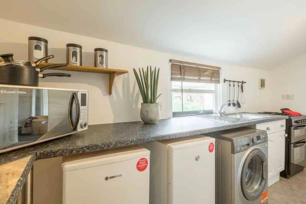 Cambridge 3 Bedroom Flat With Private Parking Eksteriør billede