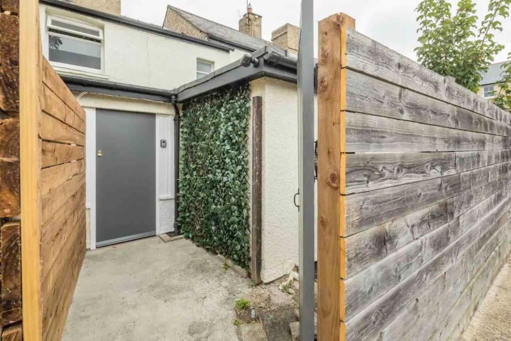 Cambridge 3 Bedroom Flat With Private Parking Eksteriør billede