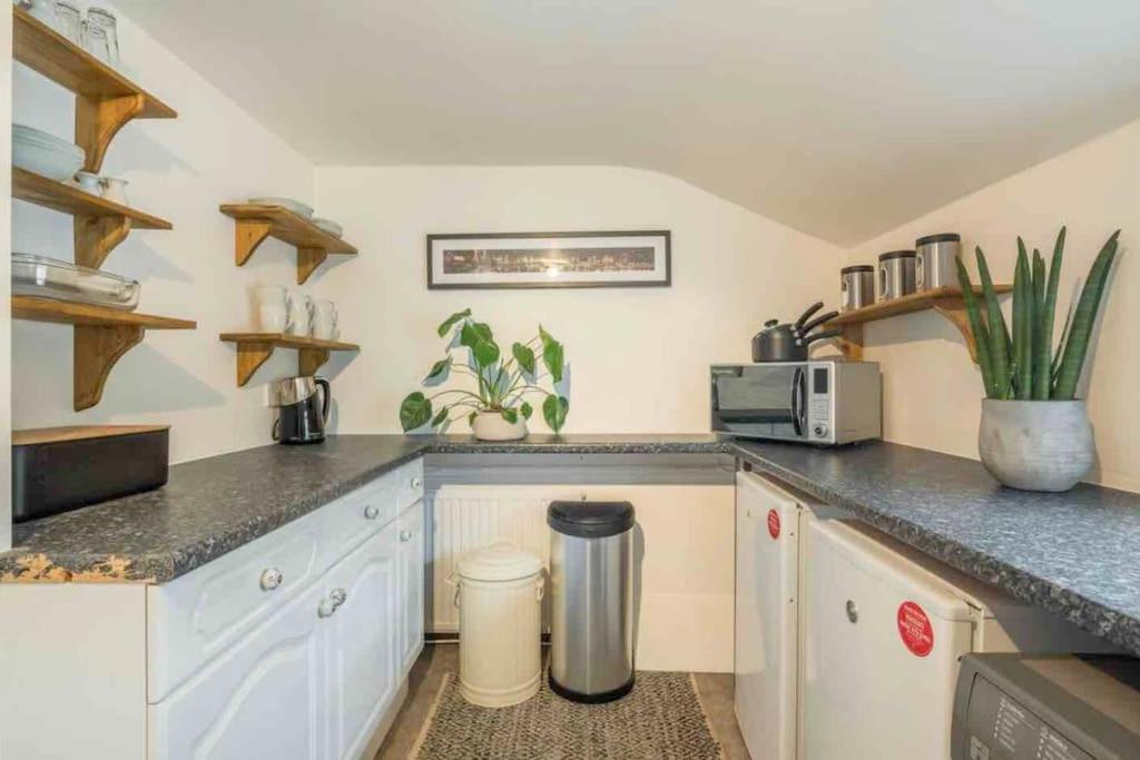 Cambridge 3 Bedroom Flat With Private Parking Eksteriør billede